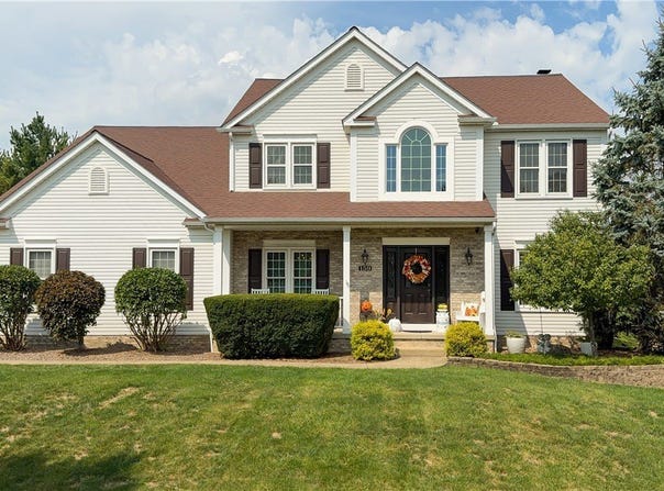 159 Kingston Drive, Aurora, OH 44202