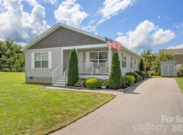 46 Janie Drive, Clyde, NC 28721