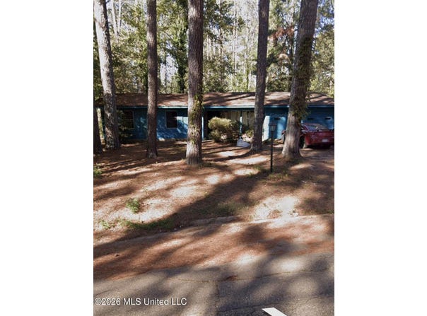 1780 Wood Glen Drive, Jackson, MS 39204