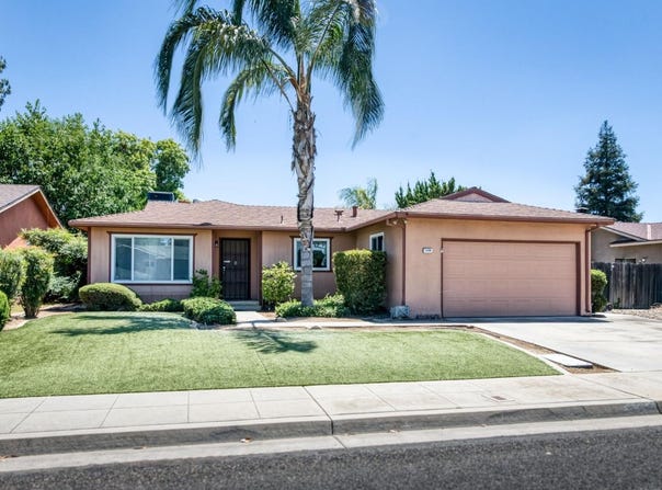 1504 Scott Avenue, Clovis, CA 93611