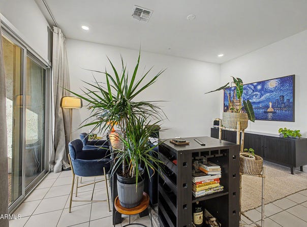 2162 W HARMONT Drive, Phoenix, AZ 85021