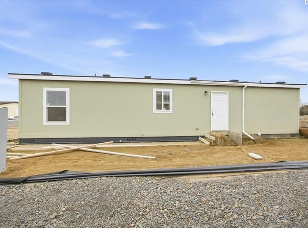 2681 E Edison Ave #30, Sunnyside, WA 98944