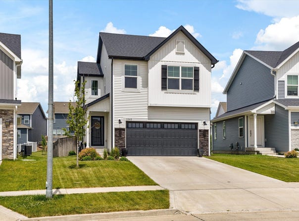1265 NW Yorktown Drive, Waukee, IA 50263