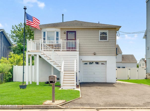 822 Prospect Avenue, Union Beach, NJ 07735