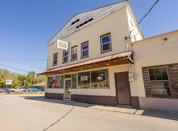 282 N Main Street, Gainesville, MO 65655