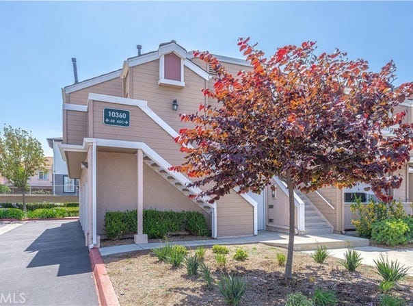 10360 E Briar Oaks, Stanton, CA 90680