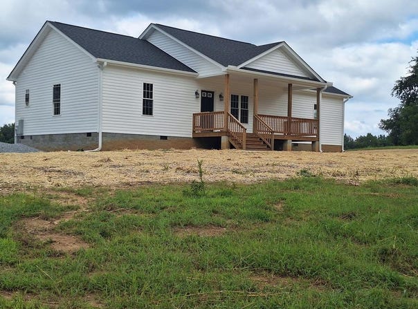 2078 E COURTHOUSE ROAD, Blackstone, VA 23824