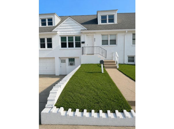 662 W Broadway, Long Beach, NY 11561
