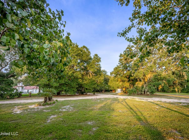 Pointe Aux Chenes lot: 6, Ocean Springs, MS 39564
