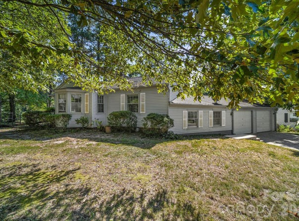 1011 Holland Avenue, Gastonia, NC 28052