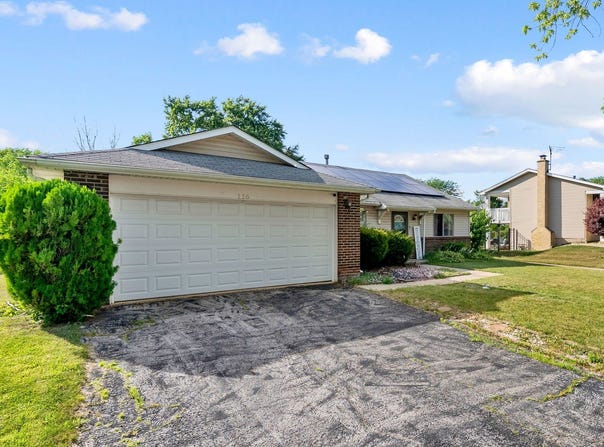 116 Cloverleaf Road, Matteson, IL 60443