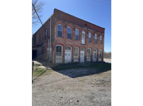 7637 North Street, Seligman, MO 65745
