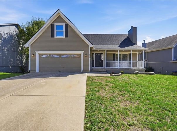 205 N Highland Drive, Raymore, MO 64083