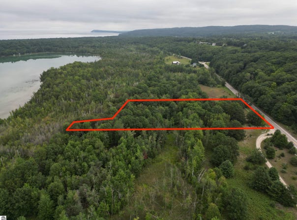 E Sandy Lane, Cedar, MI 49621