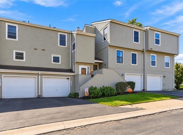 8681 W 108TH Place, Overland Park, KS 66210