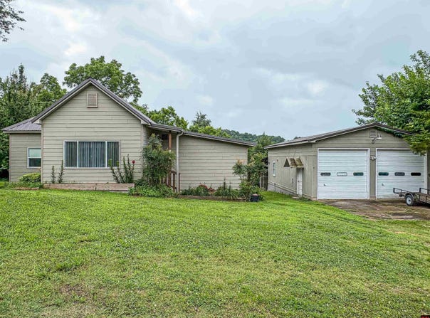 504 McLEAN AVENUE, Cotter, AR 72626