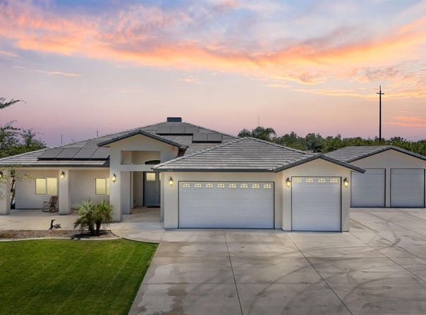 14111 Danbur Drive, Bakersfield, CA 93311