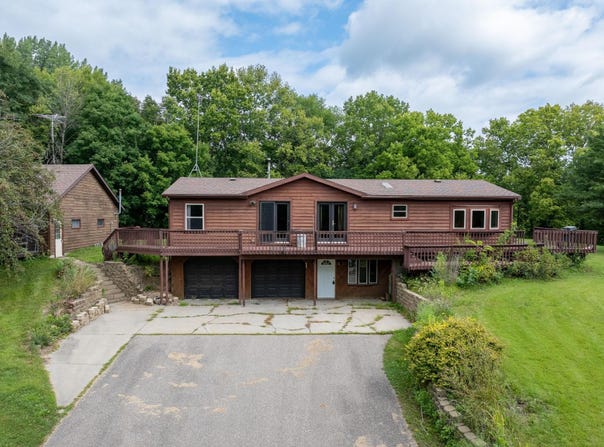 37849 Hillside Drive, Saint Peter, MN 56082