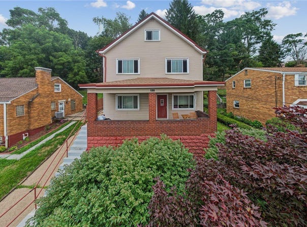 512 Brinwood Ave, Carrick, PA 15227