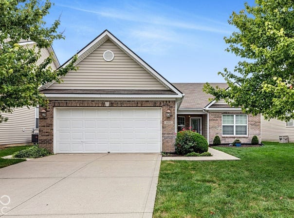 6656 W Deer Hill Drive, McCordsville, IN 46055