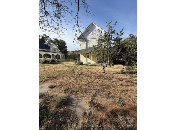 318 W 9th st, Larned, KS 67550