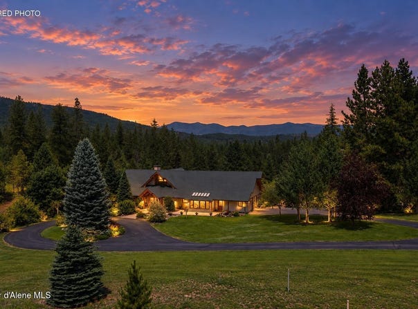 877 Heath Lake Rd, Sagle, ID 83860