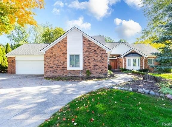 24924 Glenda Street, Novi, MI 48375
