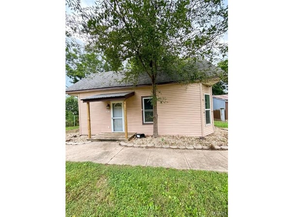 29277 State Highway D, La Belle, MO 63447