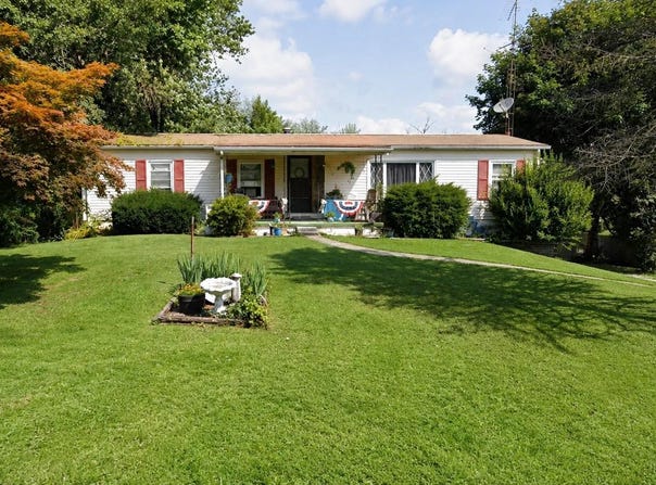 4040 BROWNTON Road, FELTON, PA 17322