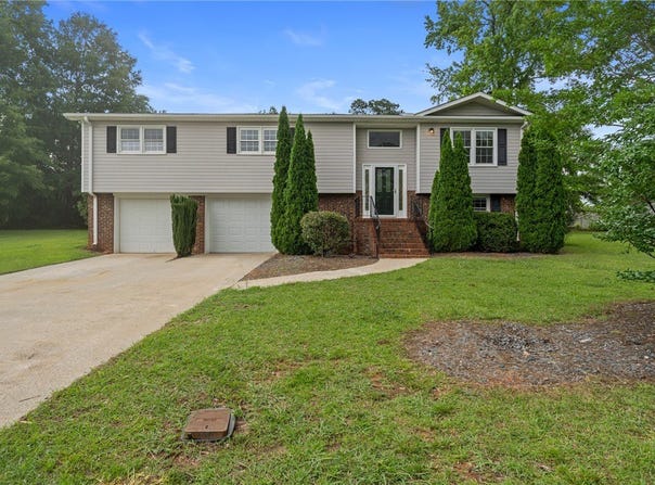 103 Ashley Court, Easley, SC 29642
