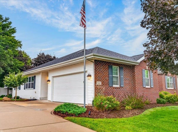 342 Blackberry Lane, DeForest, WI 53532