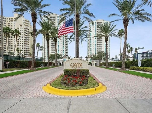 1180 GULF Boulevard, CLEARWATER, FL 33767