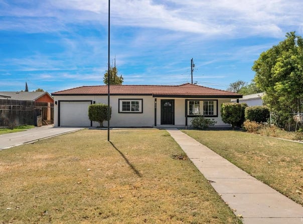 333 Oleander Avenue, Lemoore, CA 93245