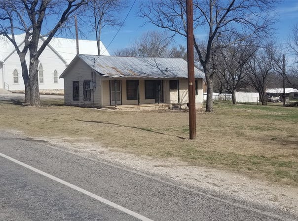 601 Main Street, Blanket, TX 76432