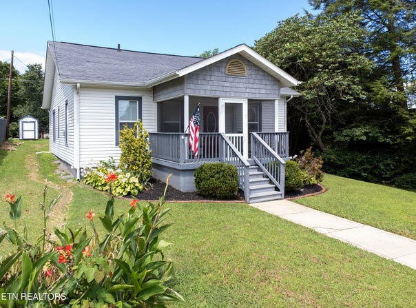 804 McCaslin Ave, Sweetwater, TN 37874