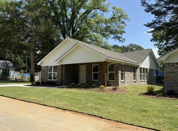 400 S Smith St., Tupelo, MS 38801