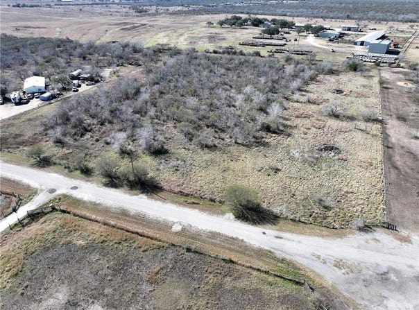 219 Nopal Drive lot: 1, Beeville, TX 78102
