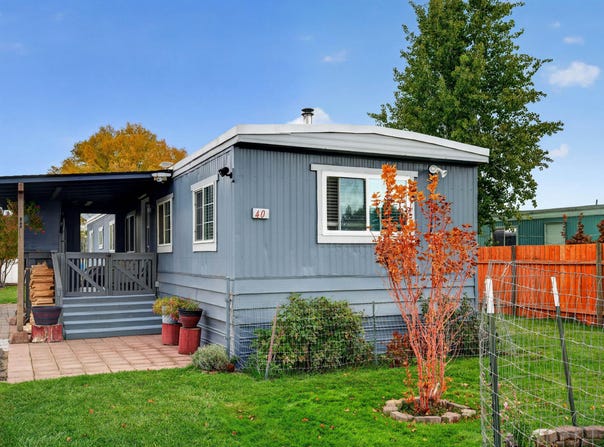 64900 Hunnell Road, Bend, OR 97703