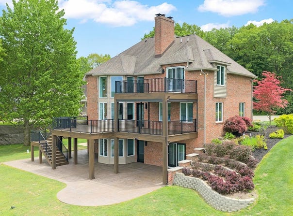 10436 Kings Point Drive, Three Rivers, MI 49093