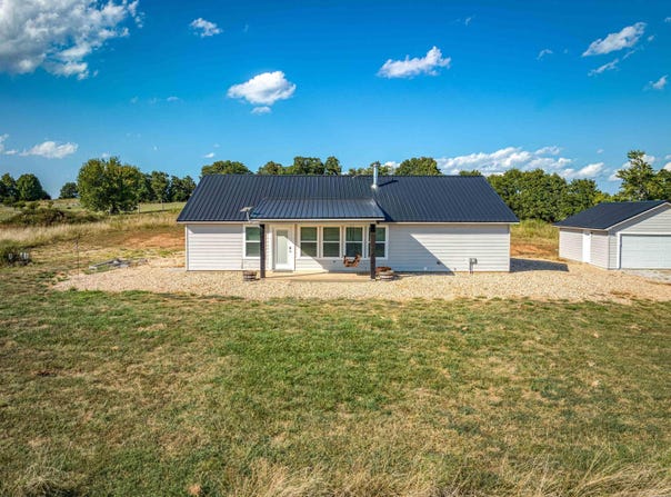 1779 S NC 1600, Compton, AR 72624-1779