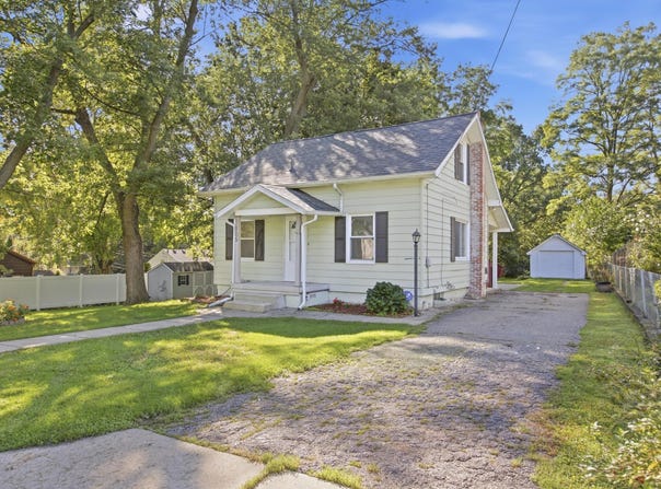105 Clifton Place, Battle Creek, MI 49017