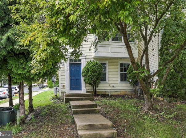 332 DICKENS Drive, LANCASTER, PA 17603