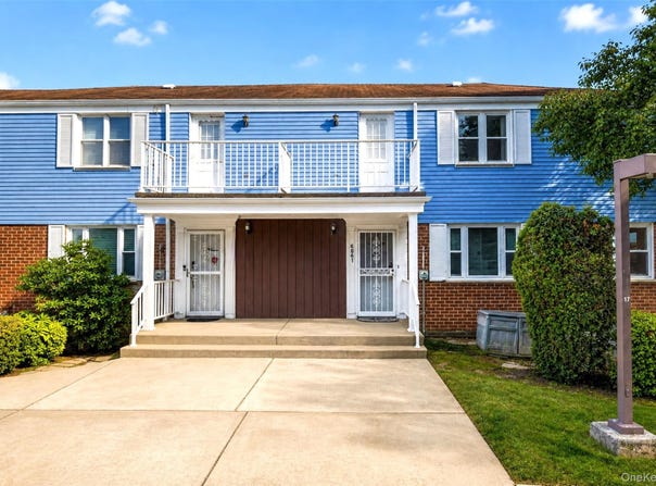 6861 Cloverdale Boulevard, Bayside, NY 11364