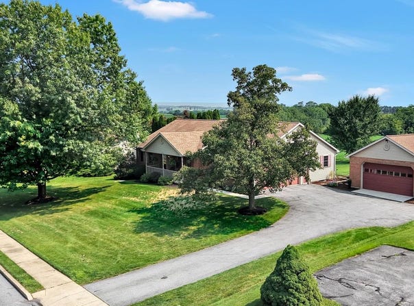 306 CHESTNUT Street, RICHLAND, PA 17087