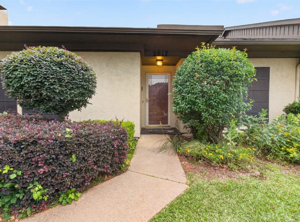 2017 Heatherbrook Drive, Grapevine, TX 76051