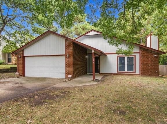 6929 E 97th Street, Tulsa, OK 74133