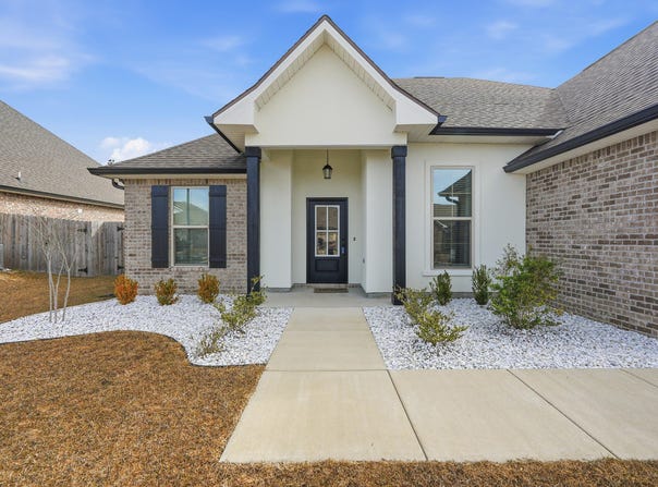 4631 Jayhawk Drive, Crestview, FL 32539