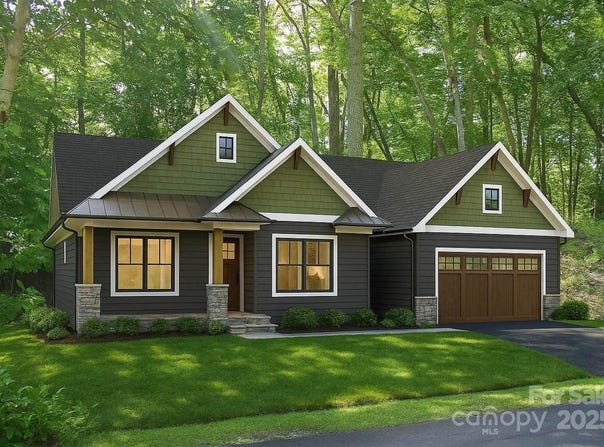 120 Ivywood Lane, Laurel Park, NC 28739