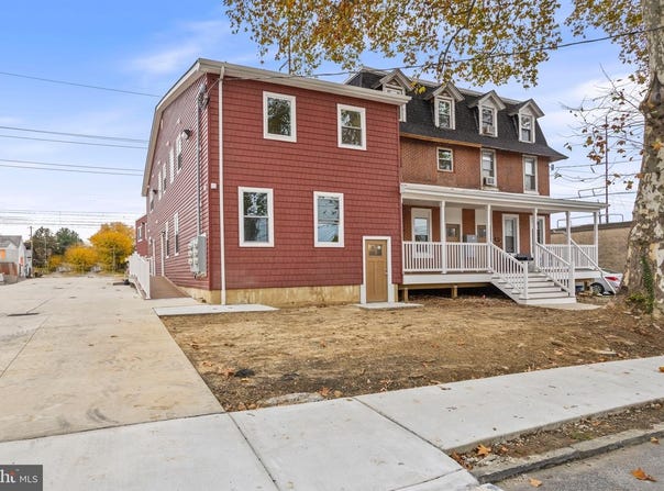 819 11TH AVE #E, PROSPECT PARK, PA 19076