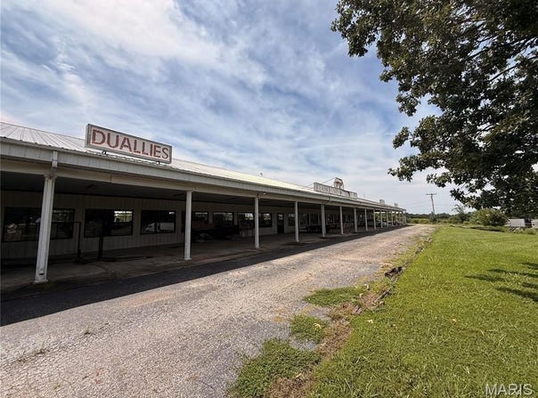 21699 County Road, St James, MO 65559